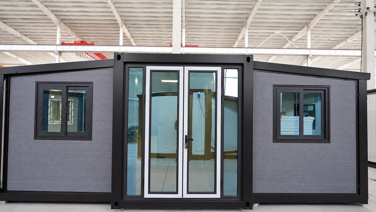 Double-Wing Expandable Modular Home — 20 / 40 ft — AI-enhanced reference view